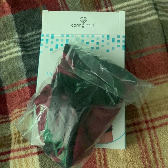 🍭3/$30!! BRAND NEW !! Hot/Cold Knee Wrap !! - Picture 4 of 9